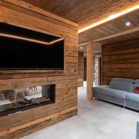 Clael Sports&nature - Sleeps 14 - Pool Sauna&hot Tub Chalet